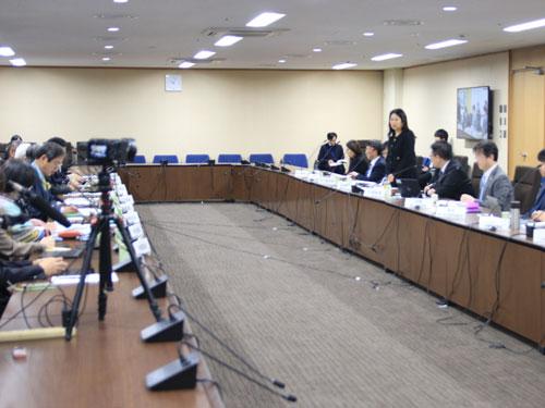 「デジタル取引・特定商取引法等検討会」の初会合の様子